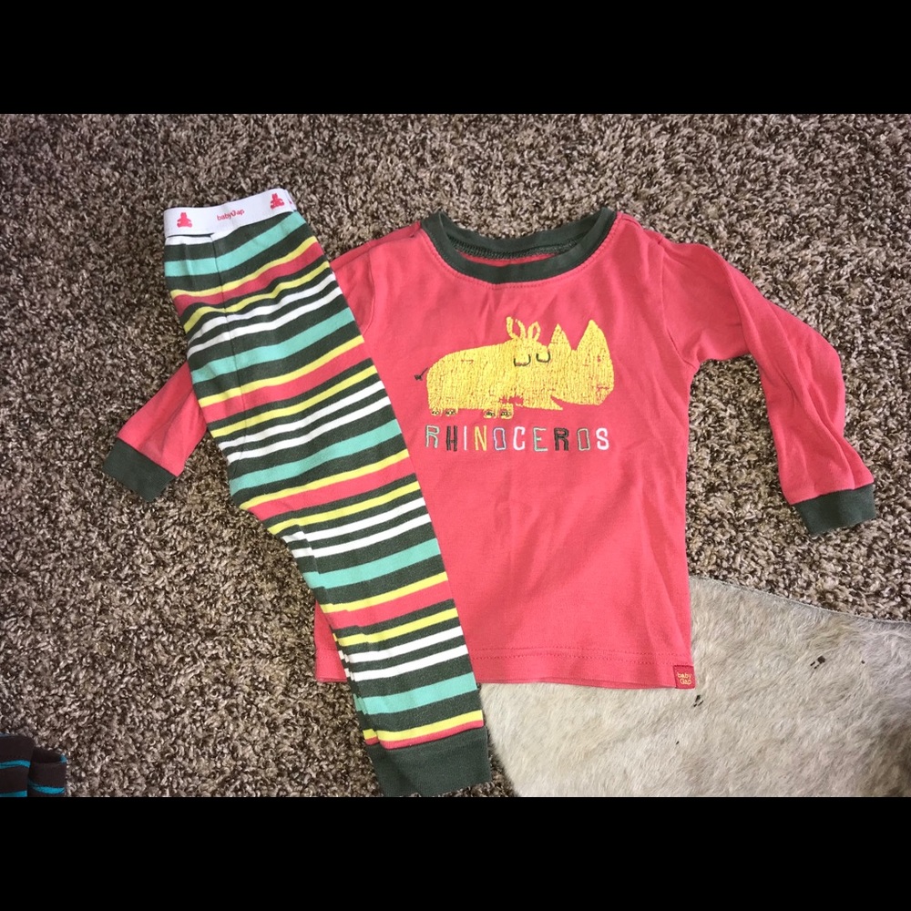 Boys 12-18m Gap Pajama set
